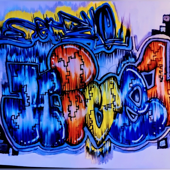 MerG10 Stuff like sneakers and art if possible - Picture 2 of 8